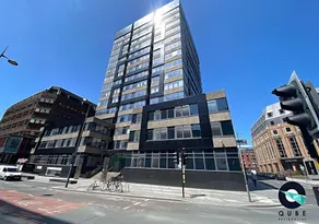 Sidemersey Livings - 2 Bedroom Central Skyline Apartment with views - Image 3
