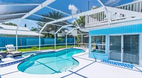 Blue House at the Beach  - Image 3