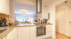 Cosy 1BR -Ascot Racecourse - Parking - By Tempstay - Image 3