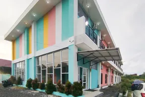 Sans Hotel AVA Palangkaraya by RedDoorz - Image 3