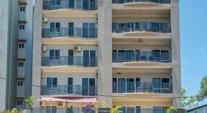 Huge CBD Top Floor Apartment with Breath Taking Views! - Image 5