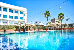 MM Continental Hotel - Image 2
