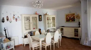 Villa entièrement équipée avec barbecue, jardin et terrasse | À côté de la plage - Image 5