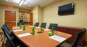 Fairfield Inn & Suites Louisville Downtown - Image 4