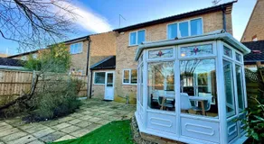 J&J stays 5 bedroom detached house in Peterborough with parking - Image 4