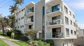 Pleasant View Unit 4 Kings Beach QLD - Image 5