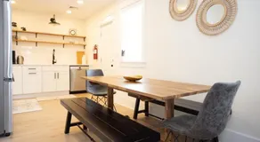Fully renovated 3Bdr apt 1.5 block from the beach - Image 3