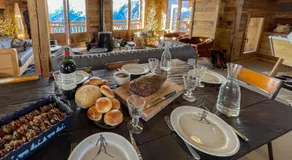 Chalet Le Perchoir, Spa, Sauna, sur les pistes - Image 2