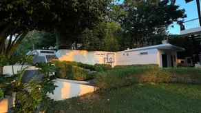 The Box House - Image 4