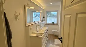 Landhausstübchen 105qm mit Balkon-2 Schlafzimmer-Bad-WC-WiFi-Kaffeemaschine-Waschmaschine-Trockner-Föhn-Handtücher und Bettwäsche-sehr familienfreundlich - Image 2