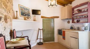 Private studio in historic house - Image 3