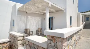 Camvillia Donoussa Village Suites - Image 4