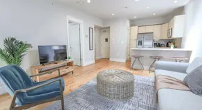 Airy and Bright 1BR Newbury St - Image 4