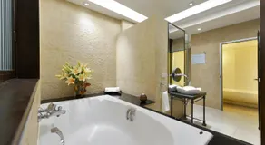 Twin Towers Hotel - Image 5