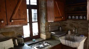 Traditional Greek Cottage - Image 5