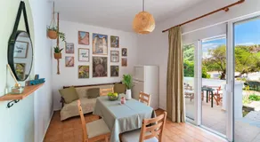 Tselios Apartments & Studios - Image 2