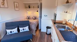 Capledrae Farmstay Shepherds Huts - Image 2