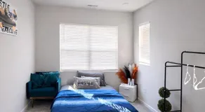 Prime Uptown Luxury Townhome 3BR 3BR Near all highlights of uptown CLT From BOA, NASCAR , Panthers ,free parking and more - Image 2