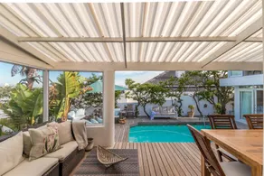White Waves Beach House - Image 4