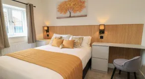 Pine Lodge - Image 2