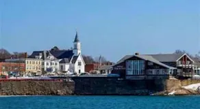 Swampscott Beachfront Vacation Home for Families - Image 4