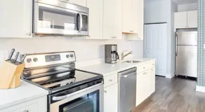 Bright FIDI 1 Bedroom Centrally Located - Image 4