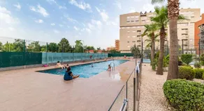 Moderno apartamento con Piscina y Parking - Image 5