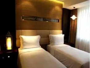 Grand Metropark Hotel Qingdao - Image 3