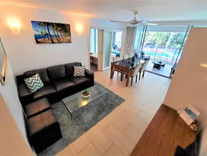 Palm Cove Beach Apartment - Image 4