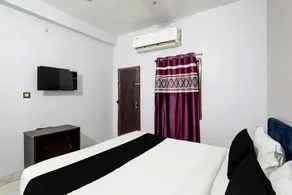 Hotel O Midnight - Image 2