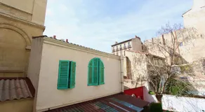 Chic and nenwly renovated apartment - central location - Image 5