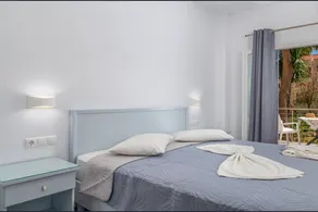 Maria Studios and Apartments - Image 2