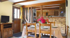 Le Malis - Charming half-timbered family house with large garden - Image 4