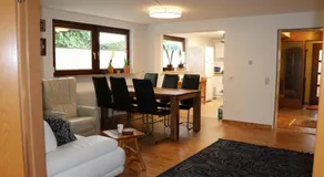 Zentrumsnahe u. Kinderfreu. Ferienwohnung mit 86m² - Image 2