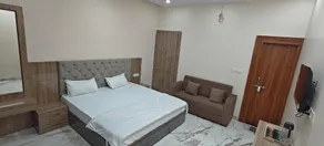 Highway King Hotel and Restaurant - Image 4