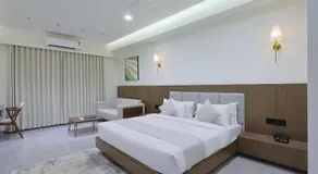 Hotel Elinor - Image 2
