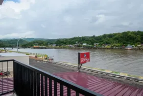 RedDoorz Plus @ Lovina Inn Tonrangeng River Side - Image 5