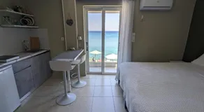 Pillbox Seafront Studios and Apartments - Image 2