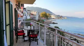 Vassia's Beach Houses - Image 4