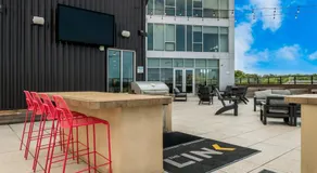 Spacious and Modern With Premium Amenities Near U of M - Image 4