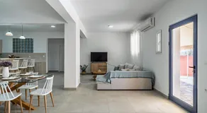 Elyria Apartment Porto Heli - Image 3