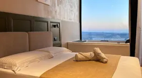 Z art Hotel - Image 2
