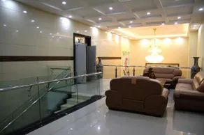 Yiqiang Business Hotel - Image 3