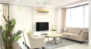 Family 4BR Landed House @ SPICE ARENA - Image 2