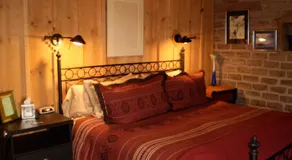 Silver River Adobe Inn Bed and Breakfast - Image 2