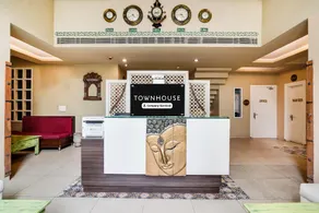 Townhouse Mansarovar Near Metro Station Formerly Dev Villas - Image 5