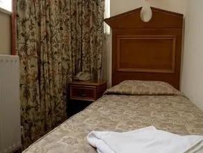 Pembridge Palace Hotel - Image 2
