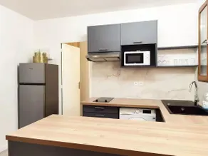 Practical 38m² Home for Families or Friends - Image 3