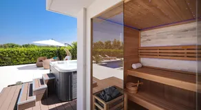 Villa Pino with Pool, Sauna & Jacuzzi - Image 3