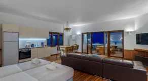 Lalari Beach Suites - Image 2